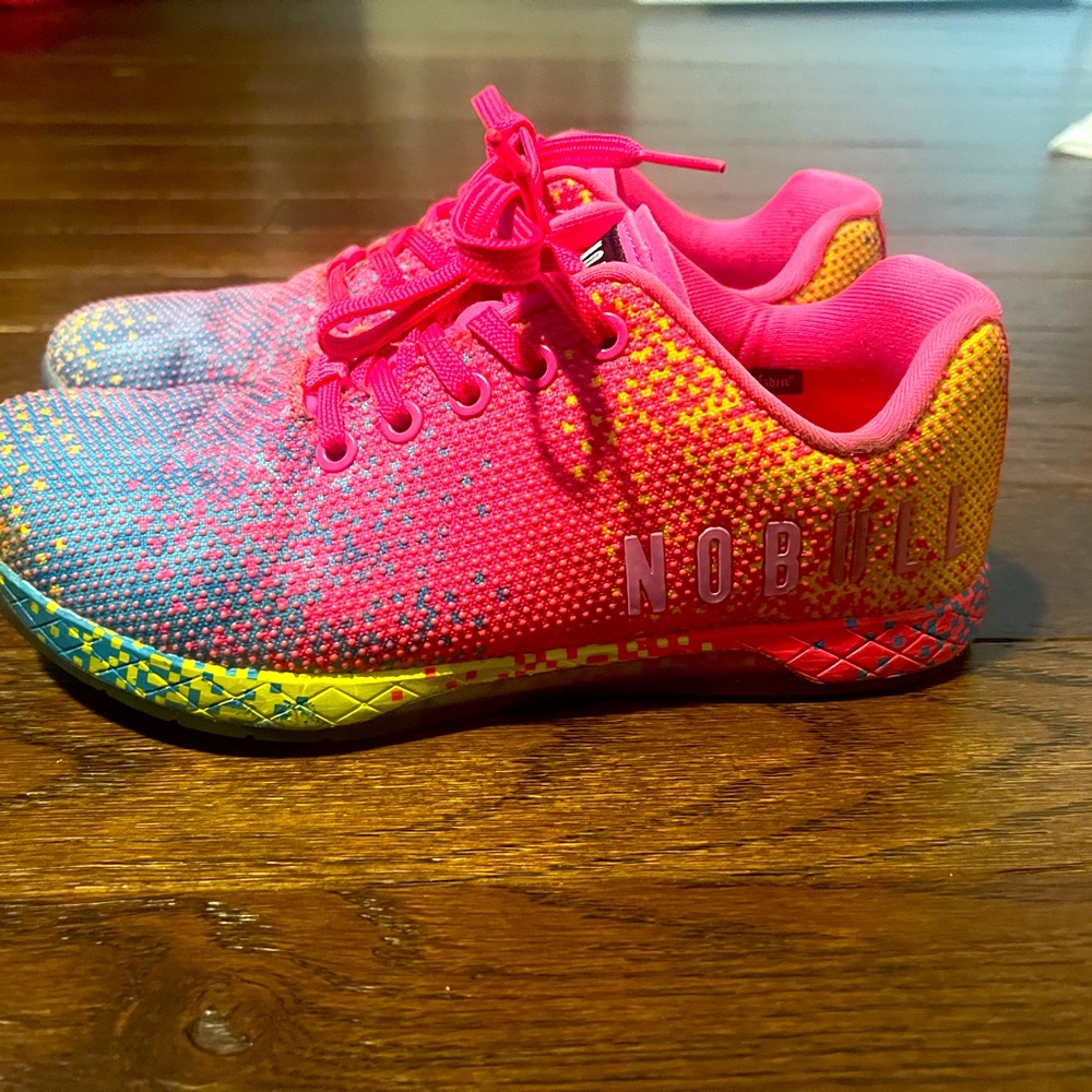 Nobull Women’s Glitch Trainer Shoes (W 8.0 / M 6.5)